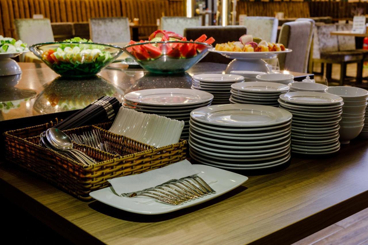 Kp Hotel Can Tho Bagian luar foto