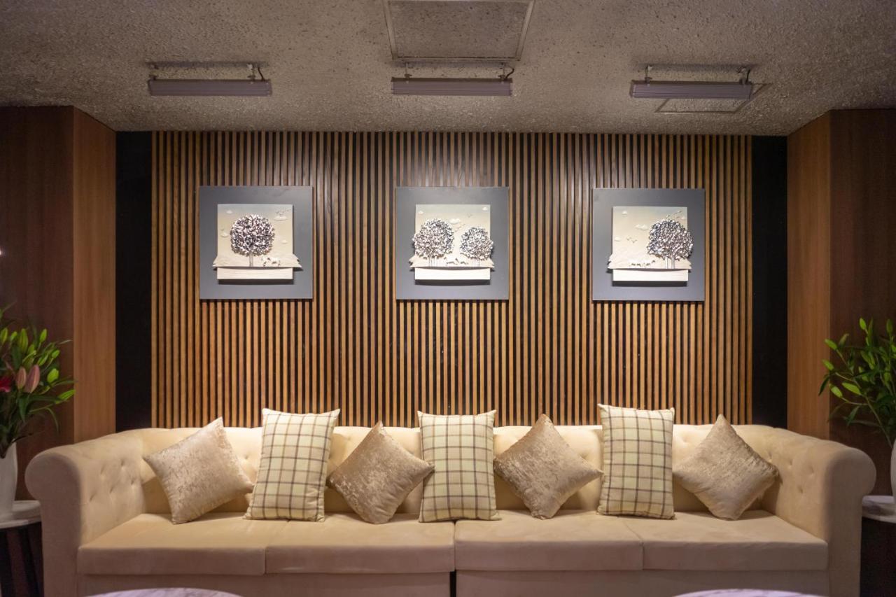 Kp Hotel Can Tho Bagian luar foto