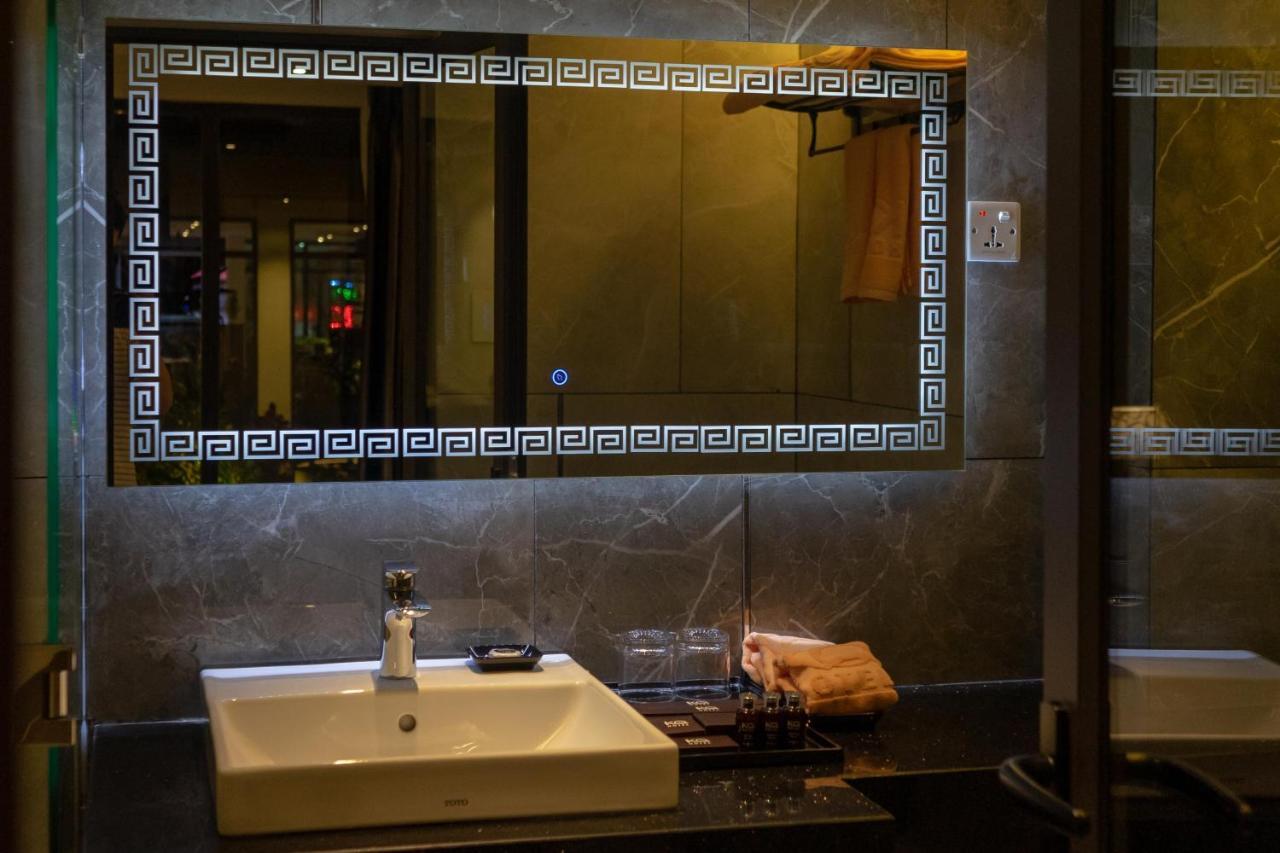 Kp Hotel Can Tho Bagian luar foto